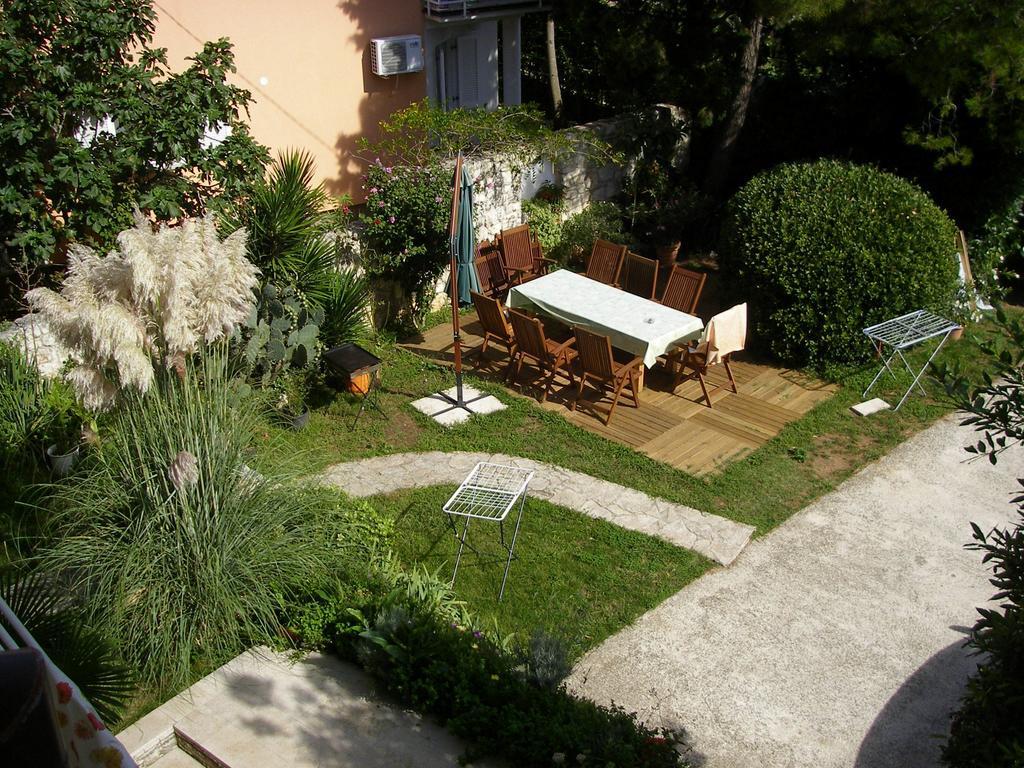 Apartments Premantura Habitación foto