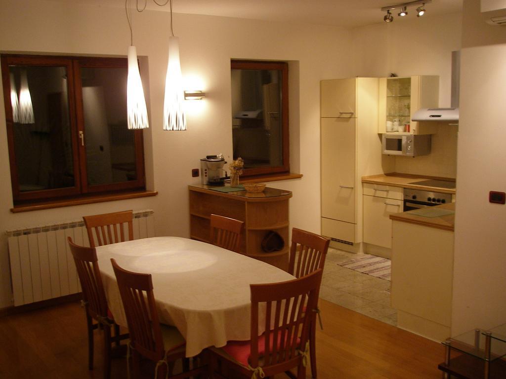 Apartments Premantura Habitación foto