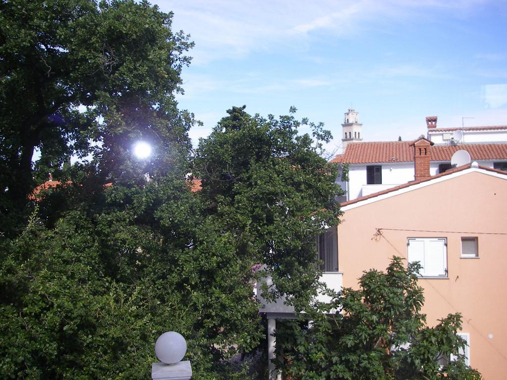 Apartments Premantura Habitación foto